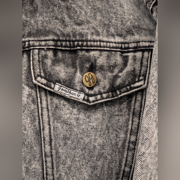 Jonathan G Acid Wash Cropped Jacket - Picture 9 of 9